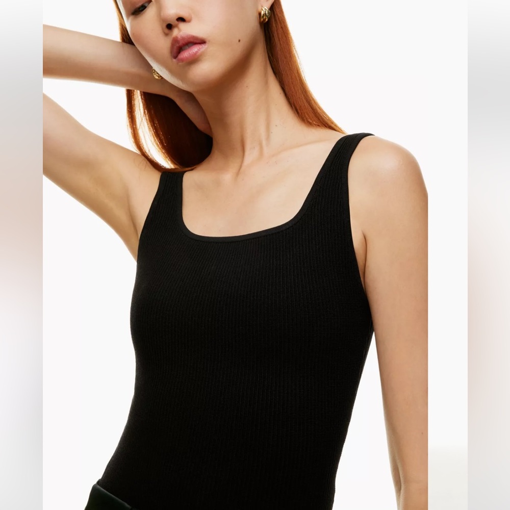 NWOT Aritzia Babaton Sculpt Knit Squareneck Tank